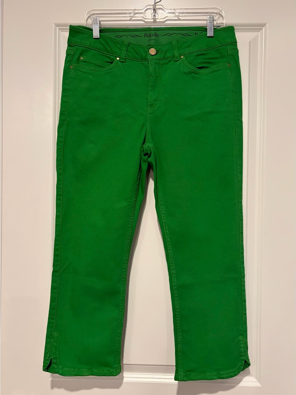 Rafaella Bright Green Women’s Slimming Weekend Cropped Jeans